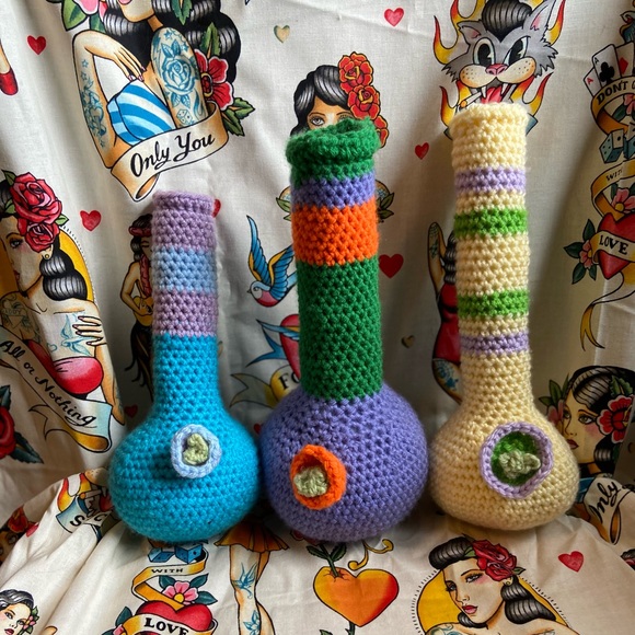 Green Flower Vase - Picture 3 of 3